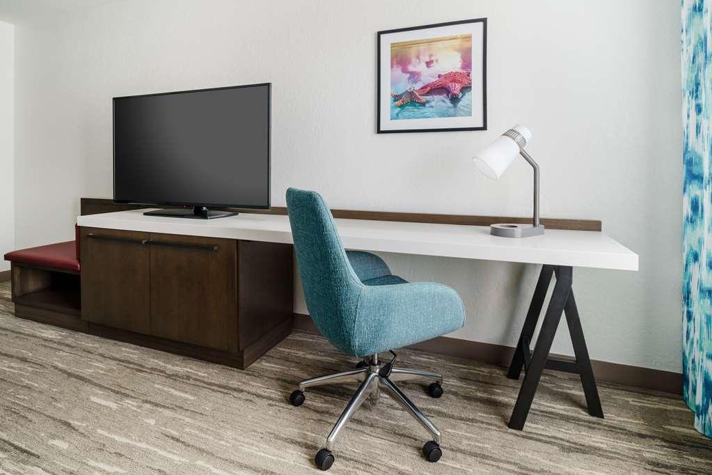 Hilton Garden Mary Hotel 3*